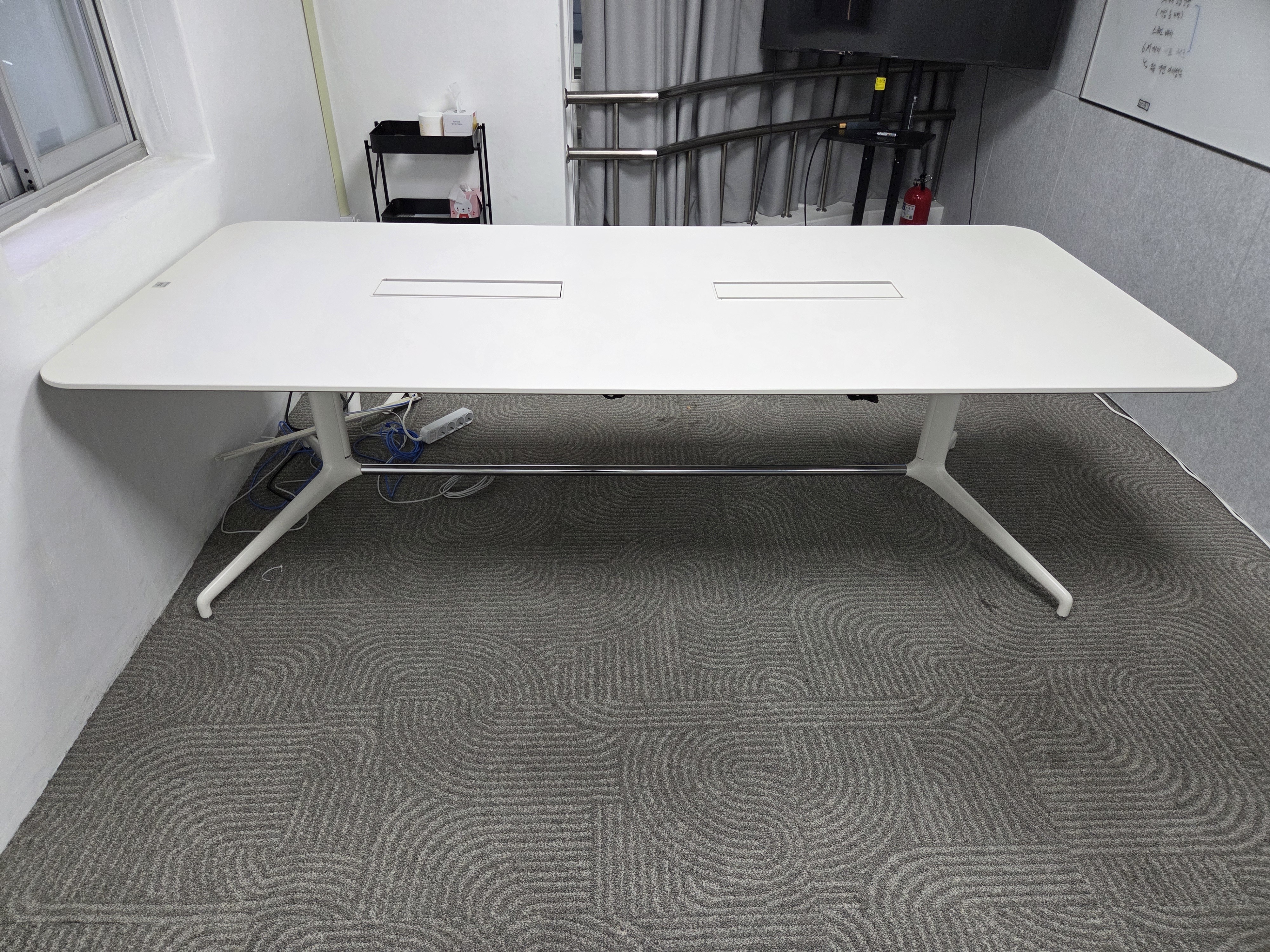 퍼시스 비콘 2400 회의테이블[WWWW칼라]-1개예약