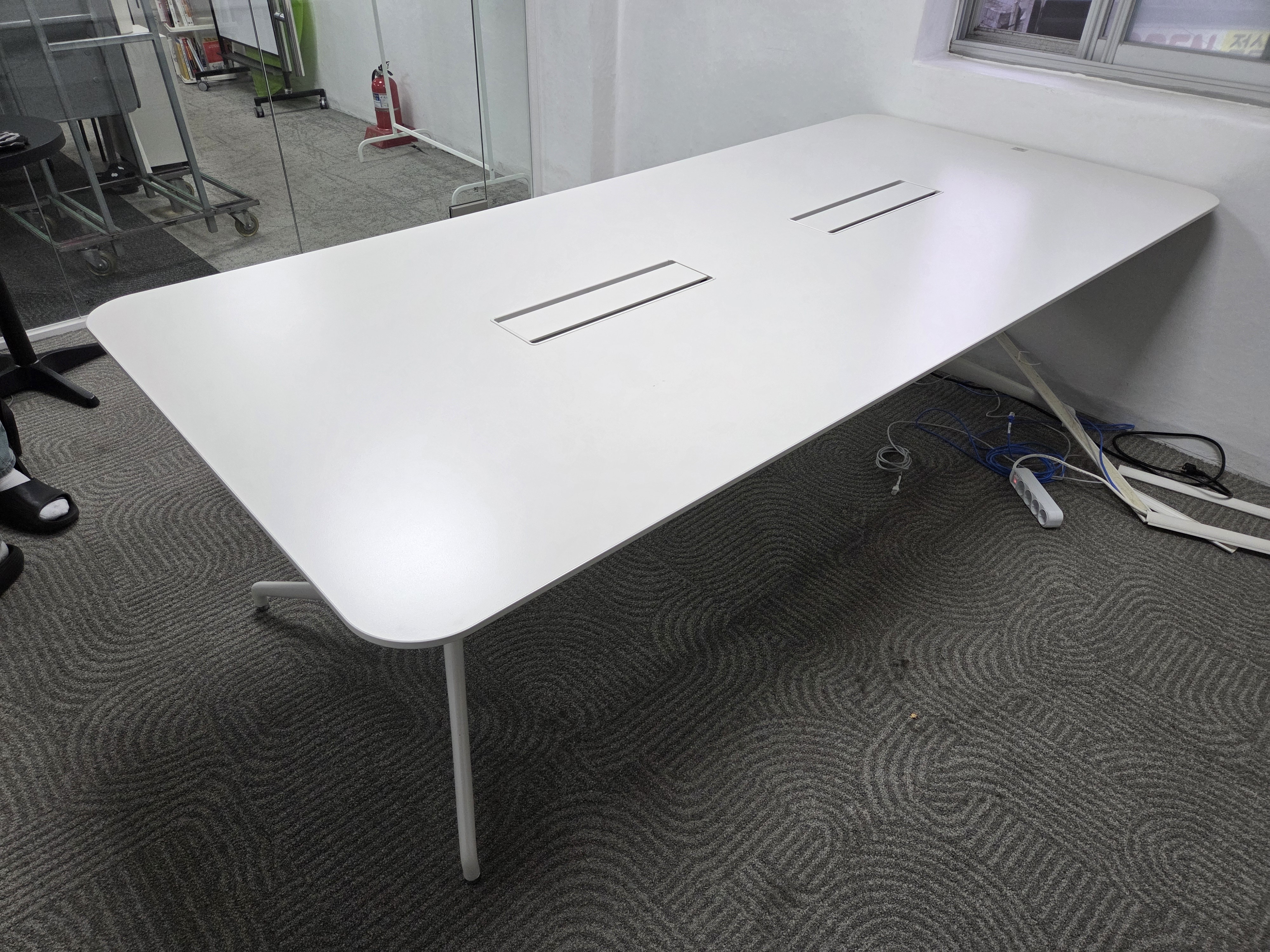 퍼시스 비콘 2400 회의테이블[WWWW칼라]-1개예약