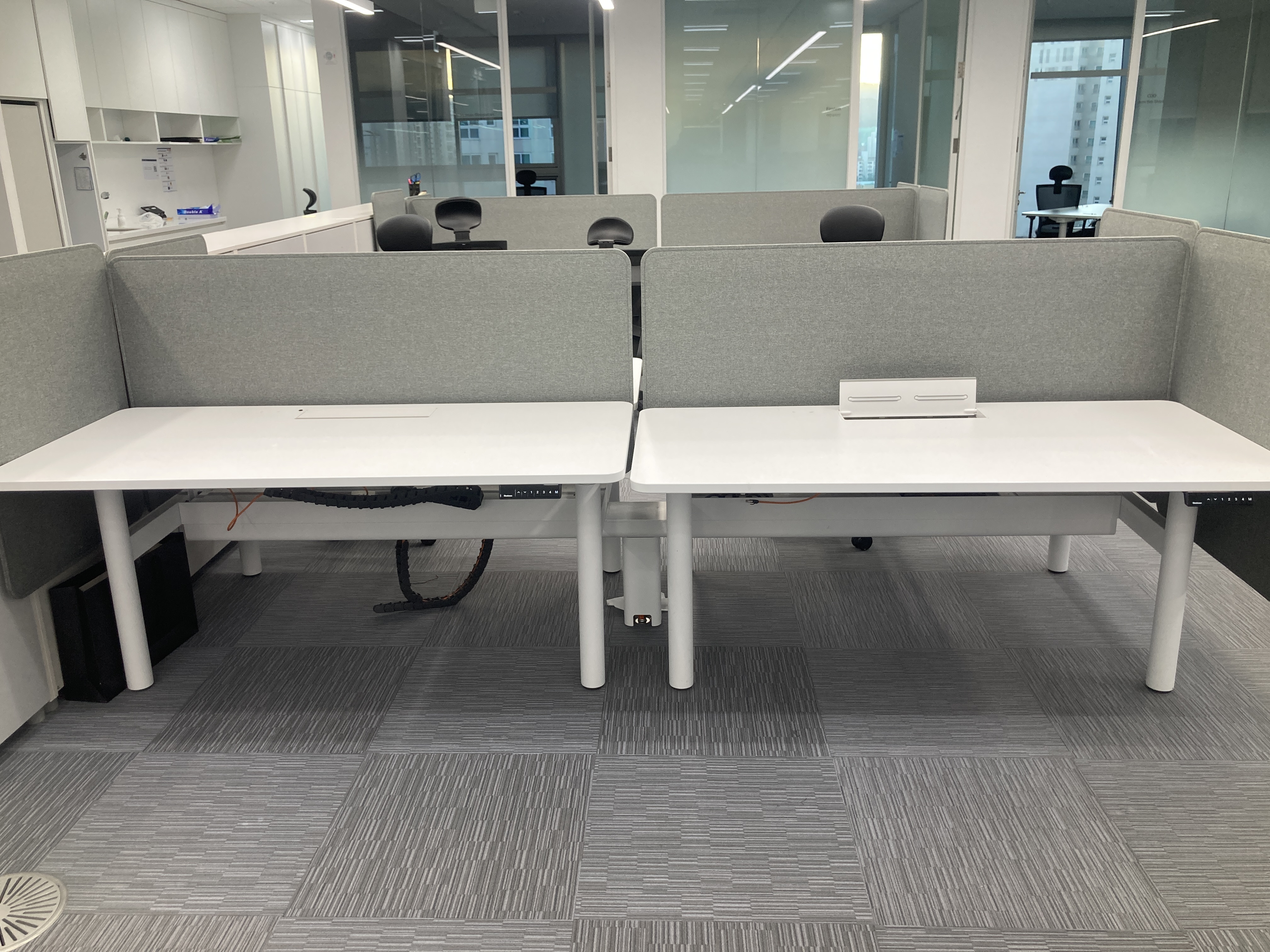 스틸케이스 1600 모션데스크[2인1세트]