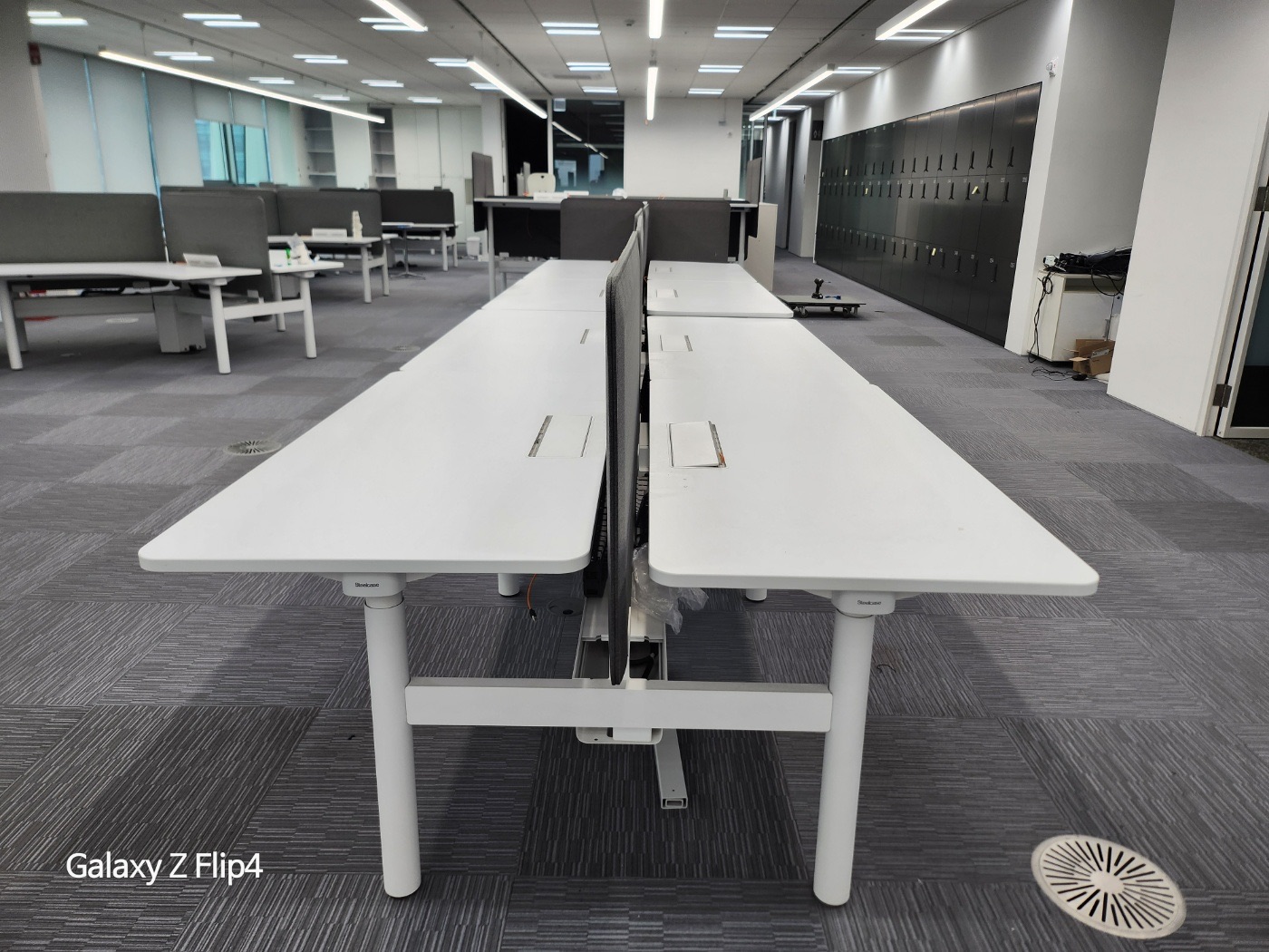 스틸케이스 1600 모션데스크[2인1세트]